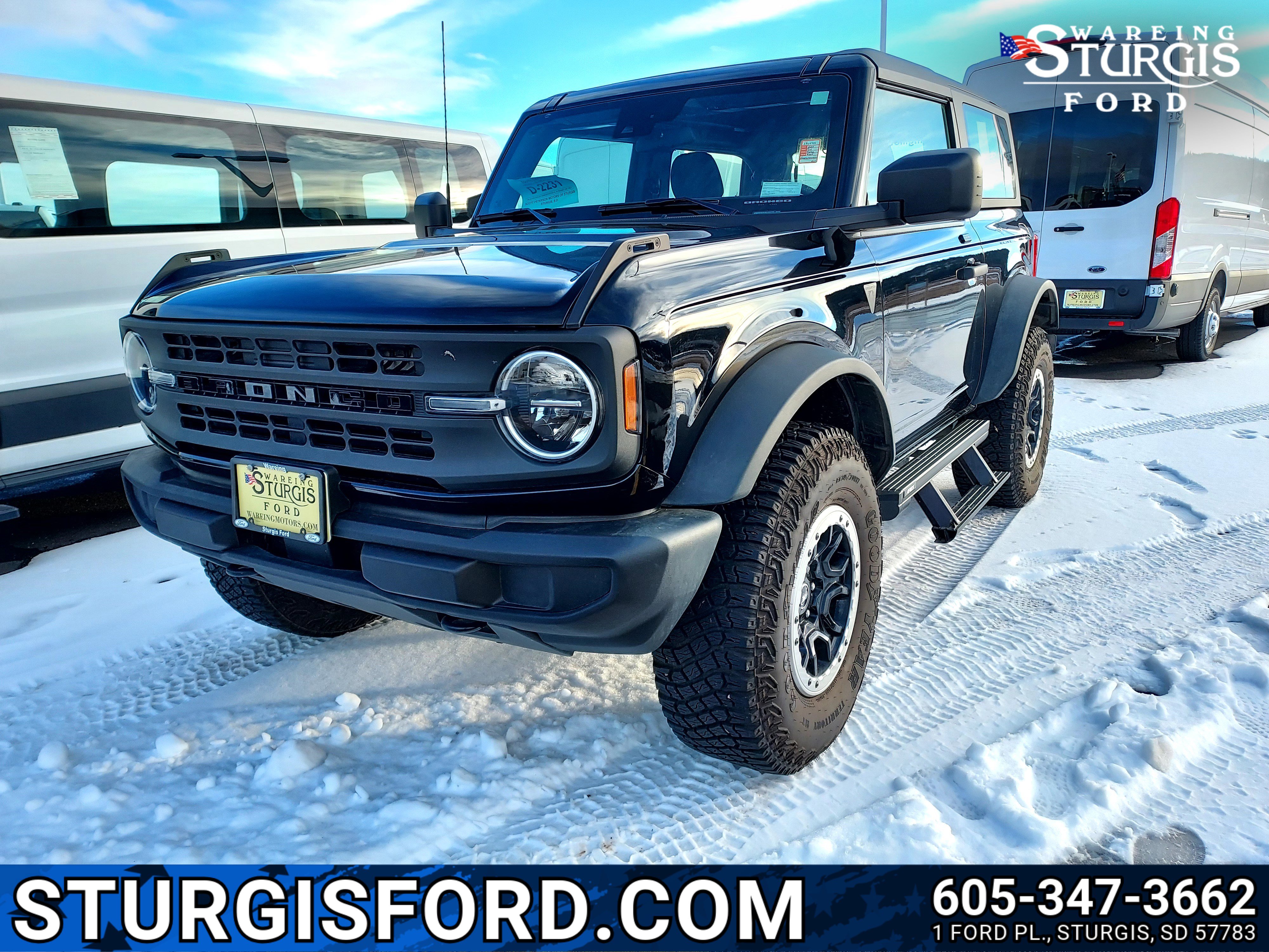 2023 Ford Bronco 2-Door Base's photo