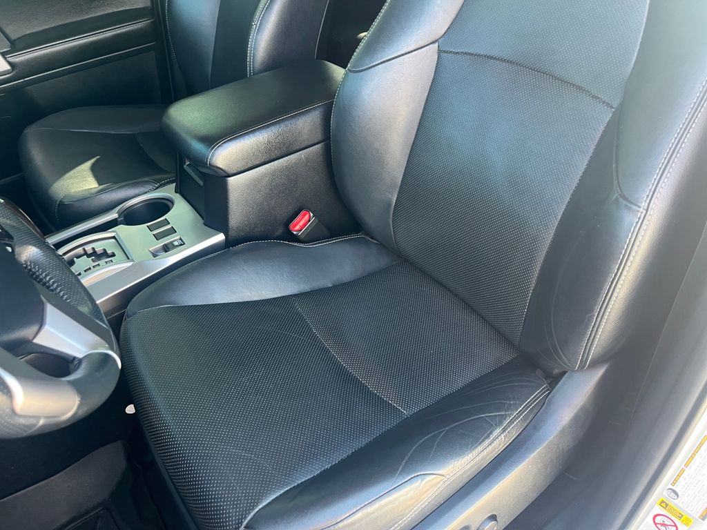 2015 Toyota 4Runner Limited photo 8