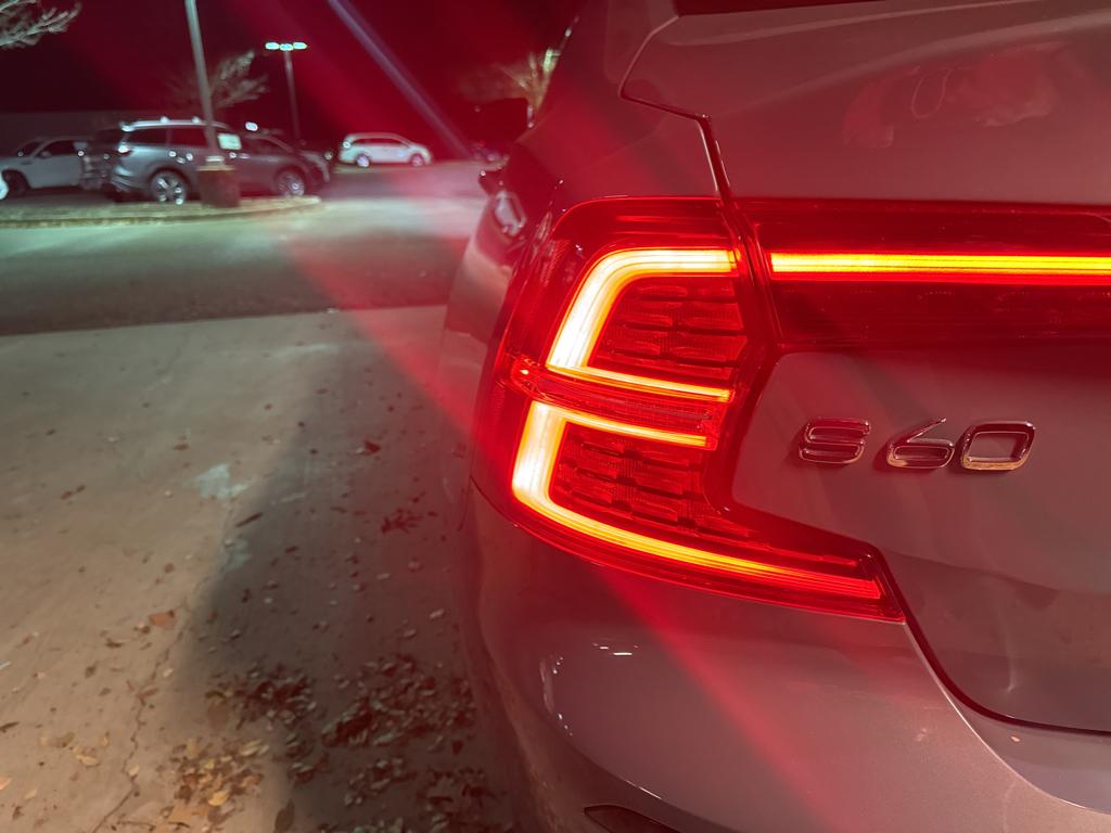 2024 Volvo S60 B5 Plus photo 2