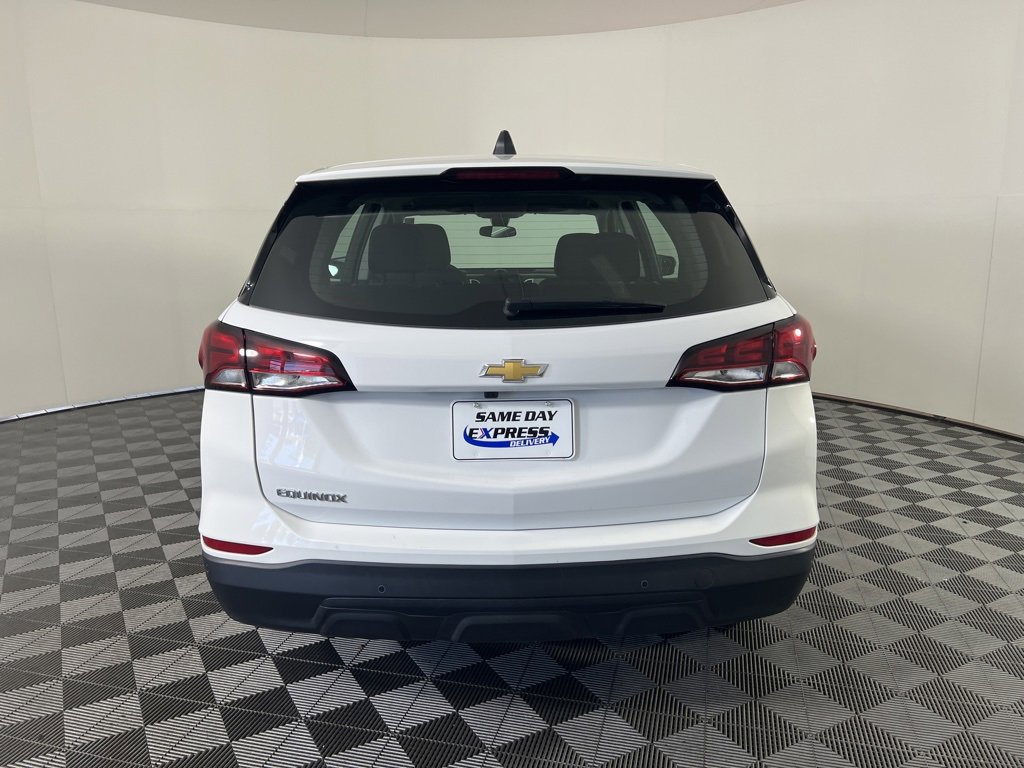 2023 Chevrolet Equinox LS photo 19