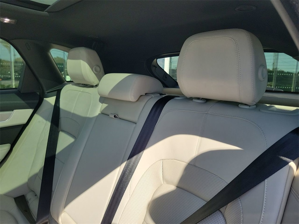 2026 Jaguar F-PACE P400 R-Dynamic S photo 13