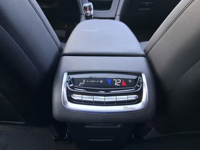 2025 Cadillac XT6 Luxury photo 22
