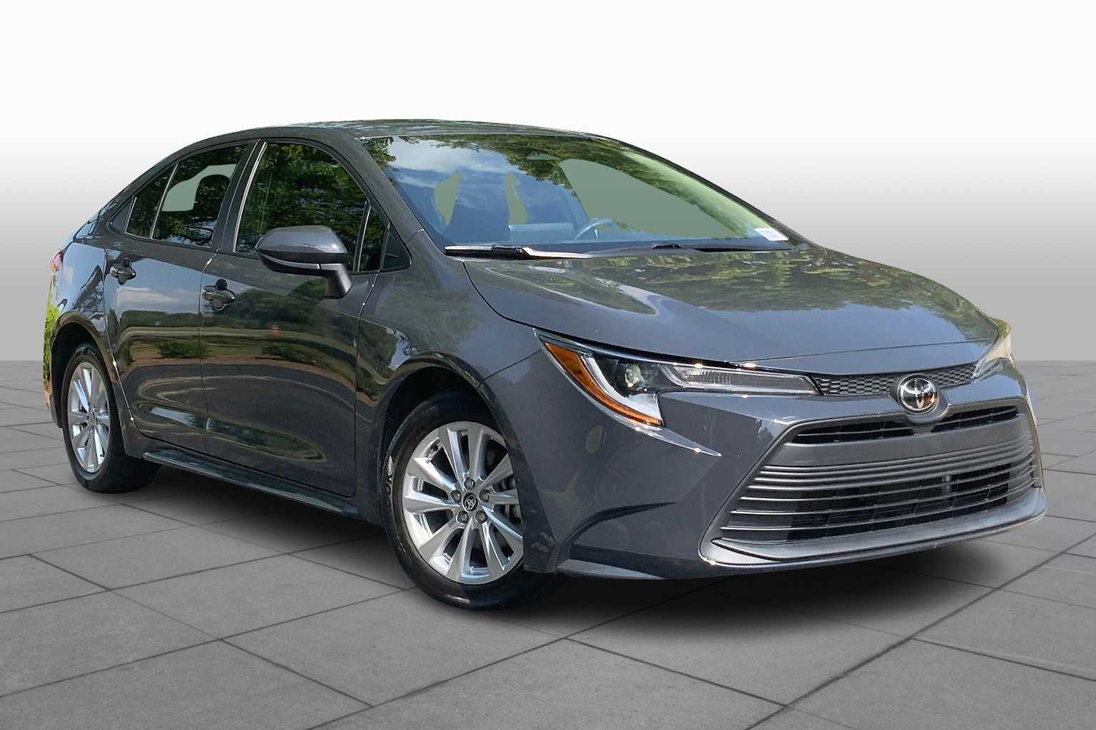 Used 2023 Toyota Corolla LE with VIN 5YFB4MDE8PP014058 for sale in Northfield, Minnesota