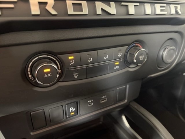 2025 Nissan Frontier SV photo 16