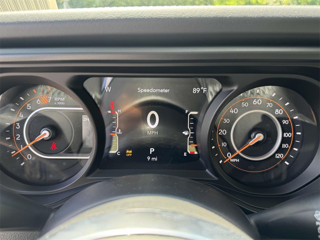2025 Jeep Wrangler Sahara photo 22
