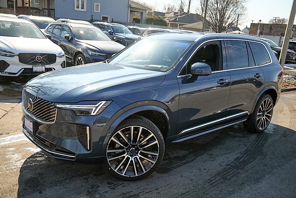 2026 VOLVO XC90 - Image 2