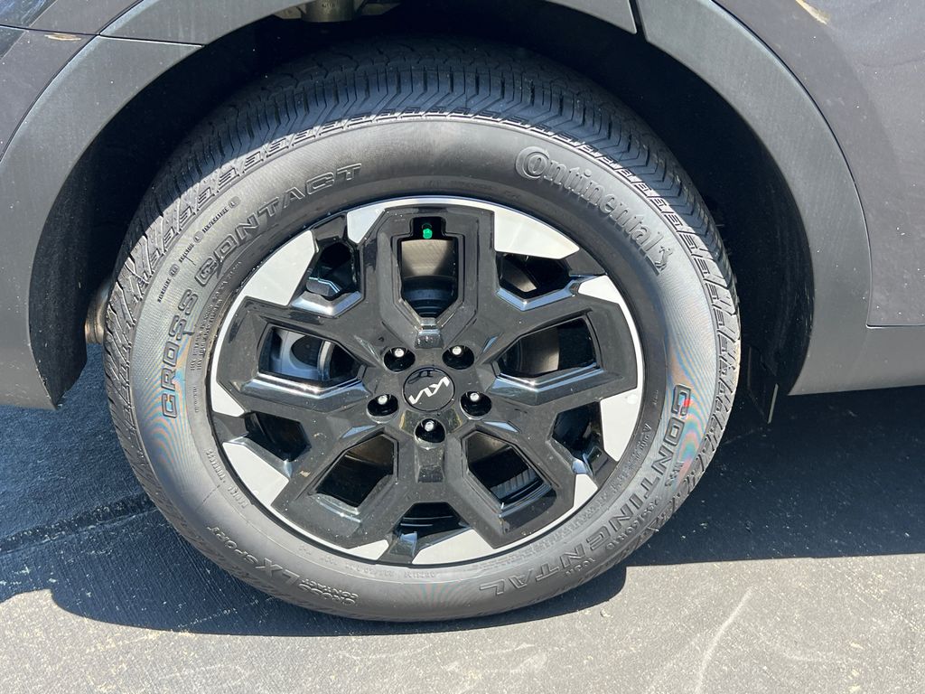 2025 Kia Sorento S photo 17