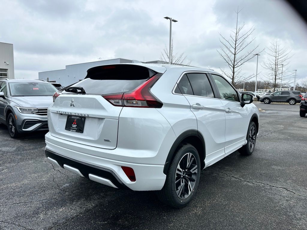 2026 Mitsubishi Eclipse Cross SEL photo 4