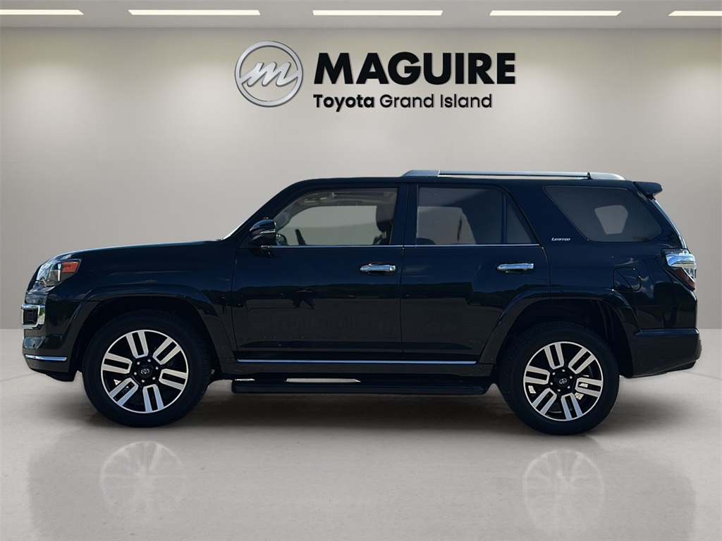 2023 Toyota 4Runner Limited photo 2