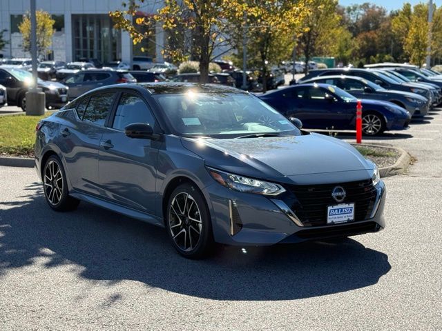 2025 Nissan Sentra SR photo 3