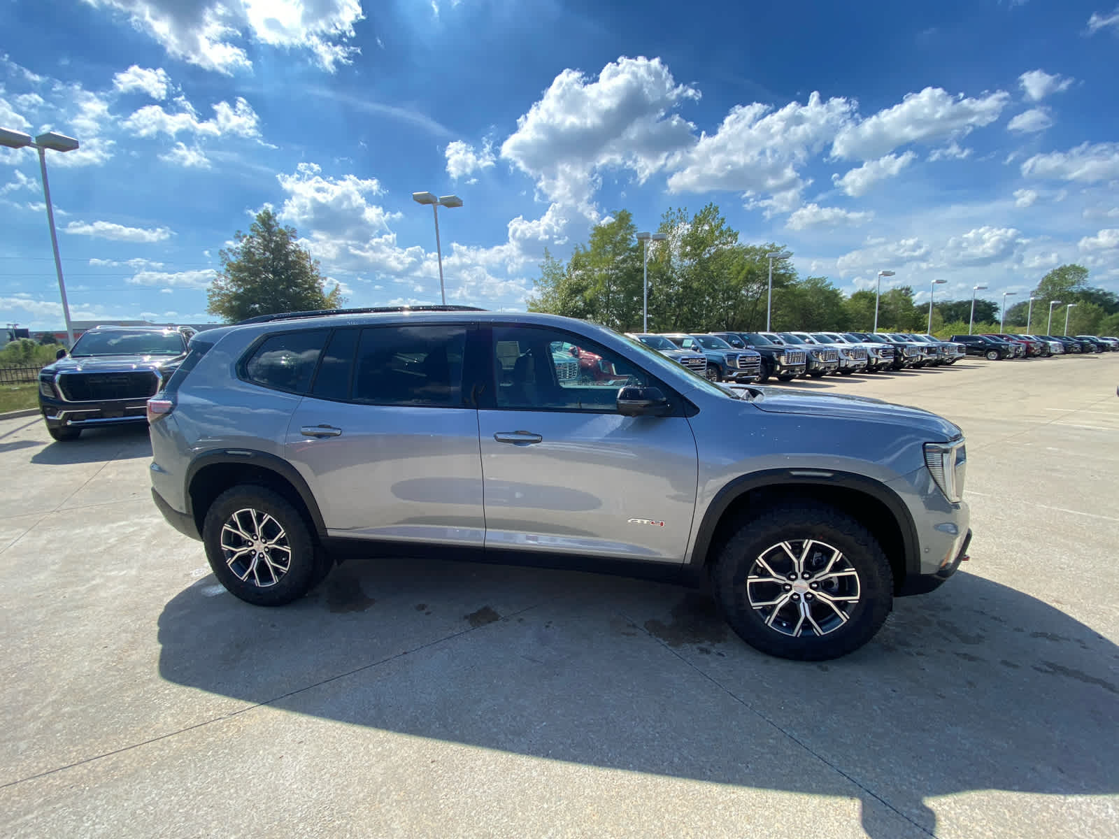2026 Gmc Acadia AT4 photo 5