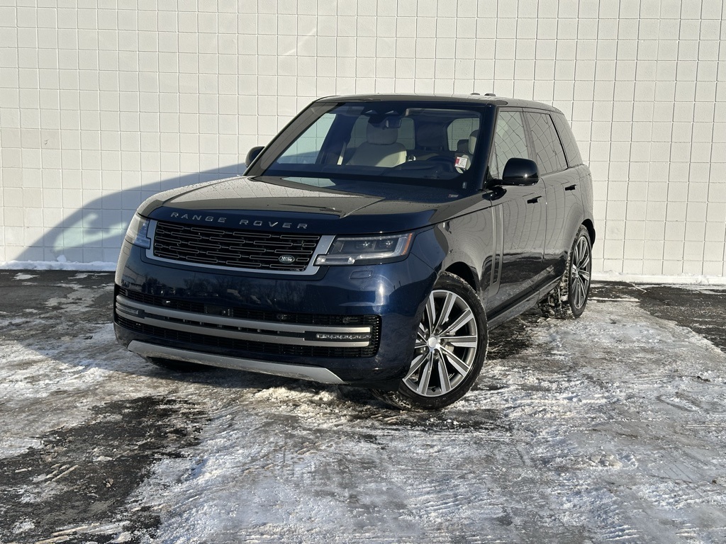 2023 Land Rover Range Rover SE's photo