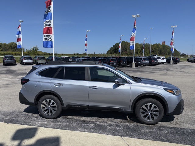 2022 Subaru Outback Premium photo 3