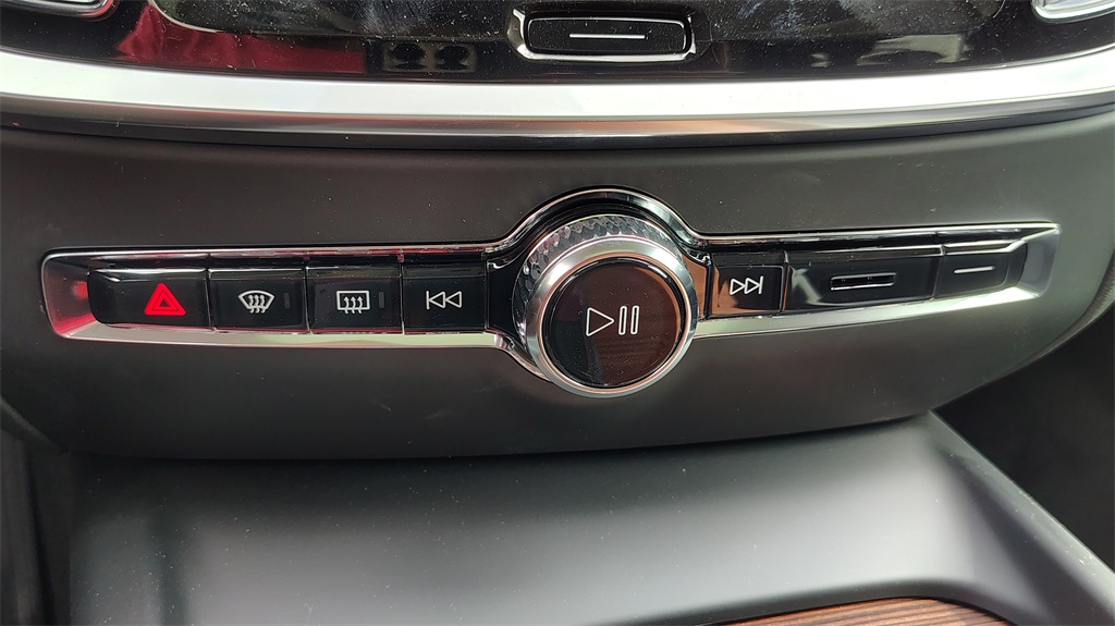 2026 Volvo V60 Cross Country B5 Plus photo 21