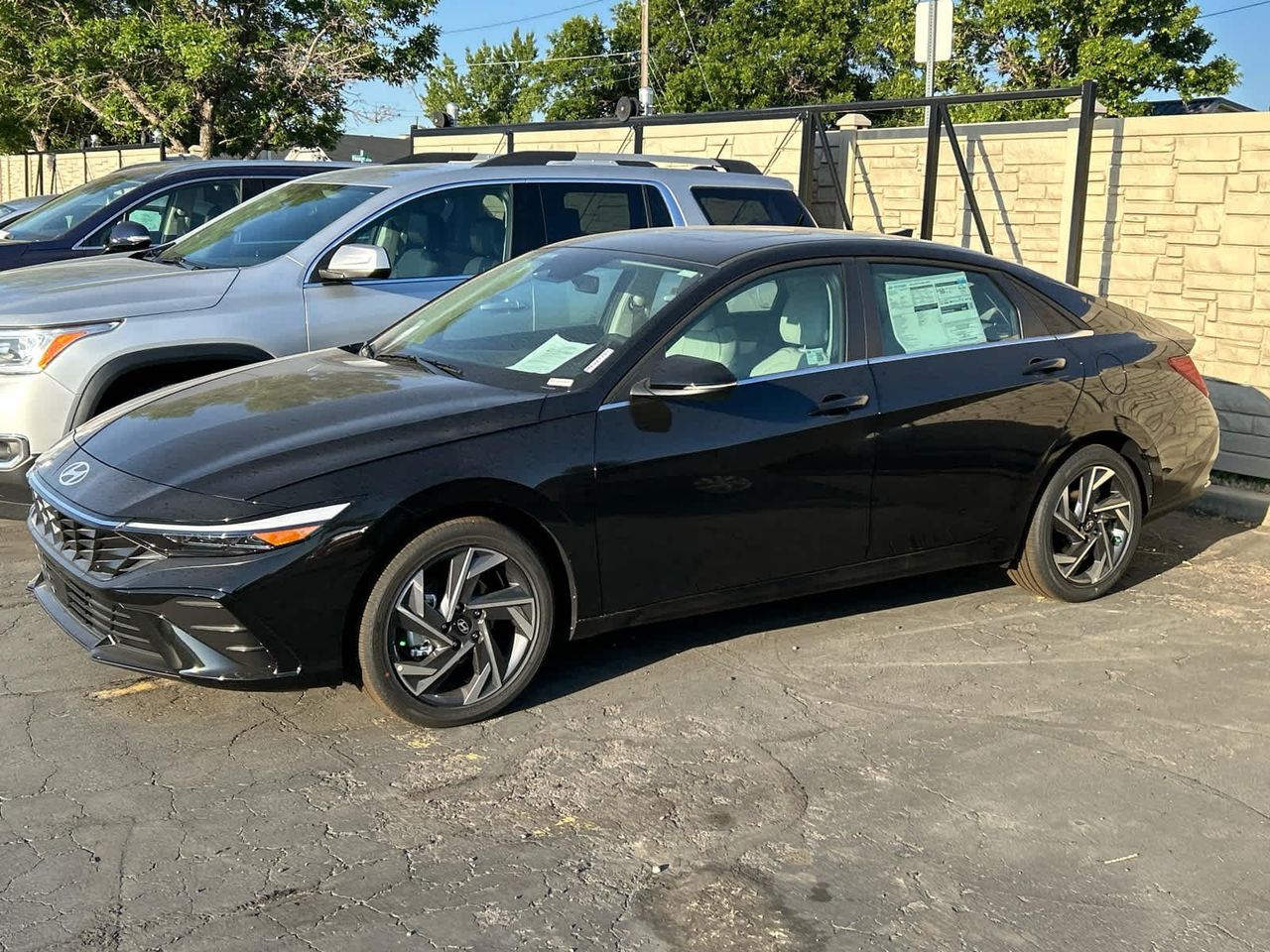 2025 Hyundai Elantra Hybrid Limited photo 16