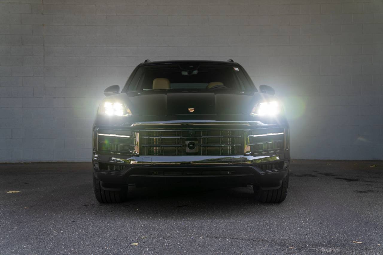 2025 Porsche Cayenne photo 11