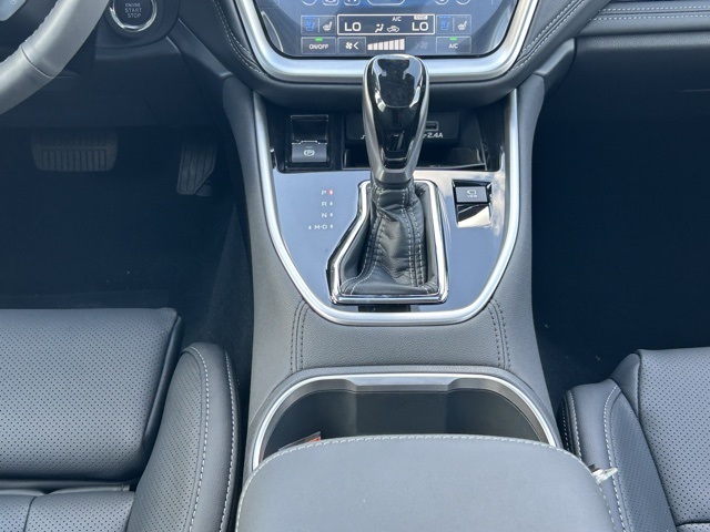 2025 Subaru Outback Touring XT photo 21