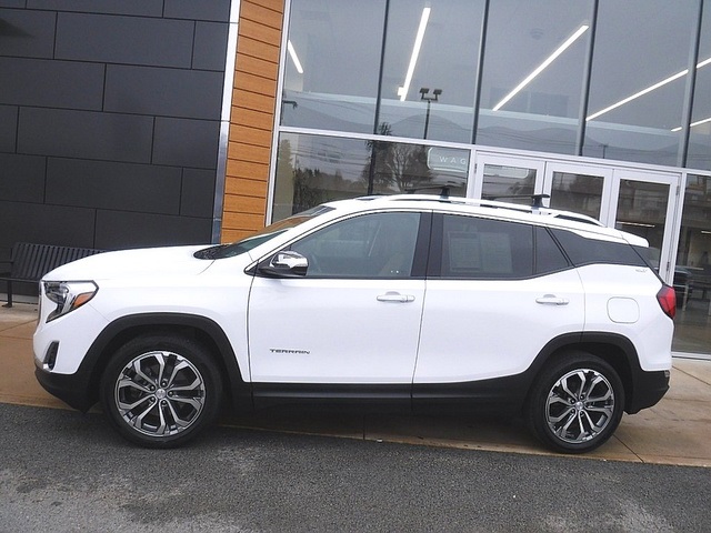 2020 Gmc Terrain SLT photo 2