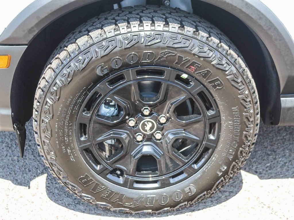 2025 Ford Bronco Sport Outer Banks photo 6