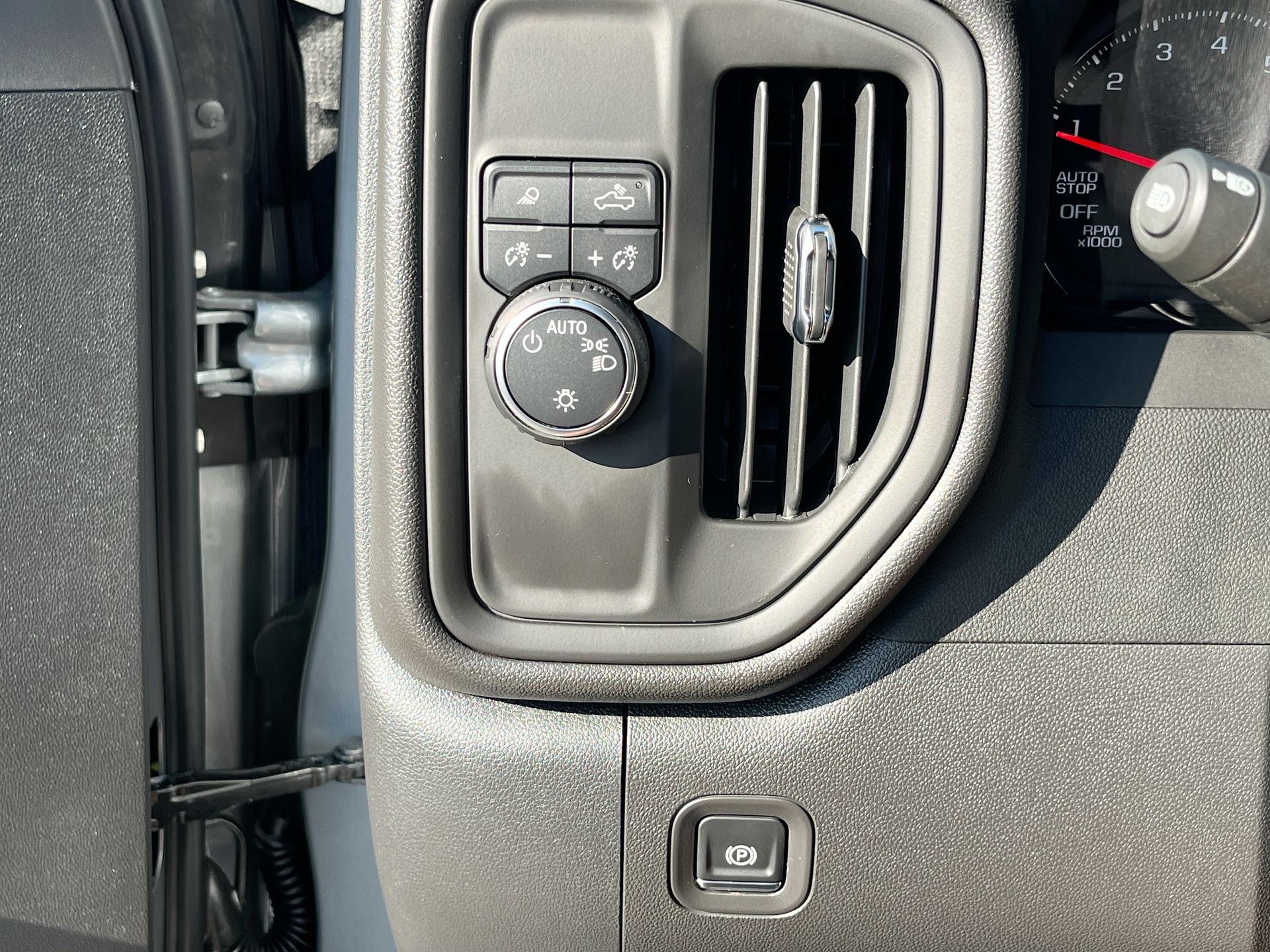 2026 Chevrolet Silverado Work Truck photo 18