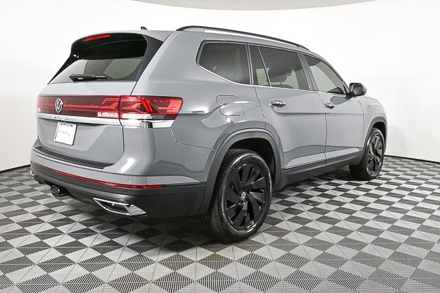 2026 Volkswagen Atlas SE Technology photo 3