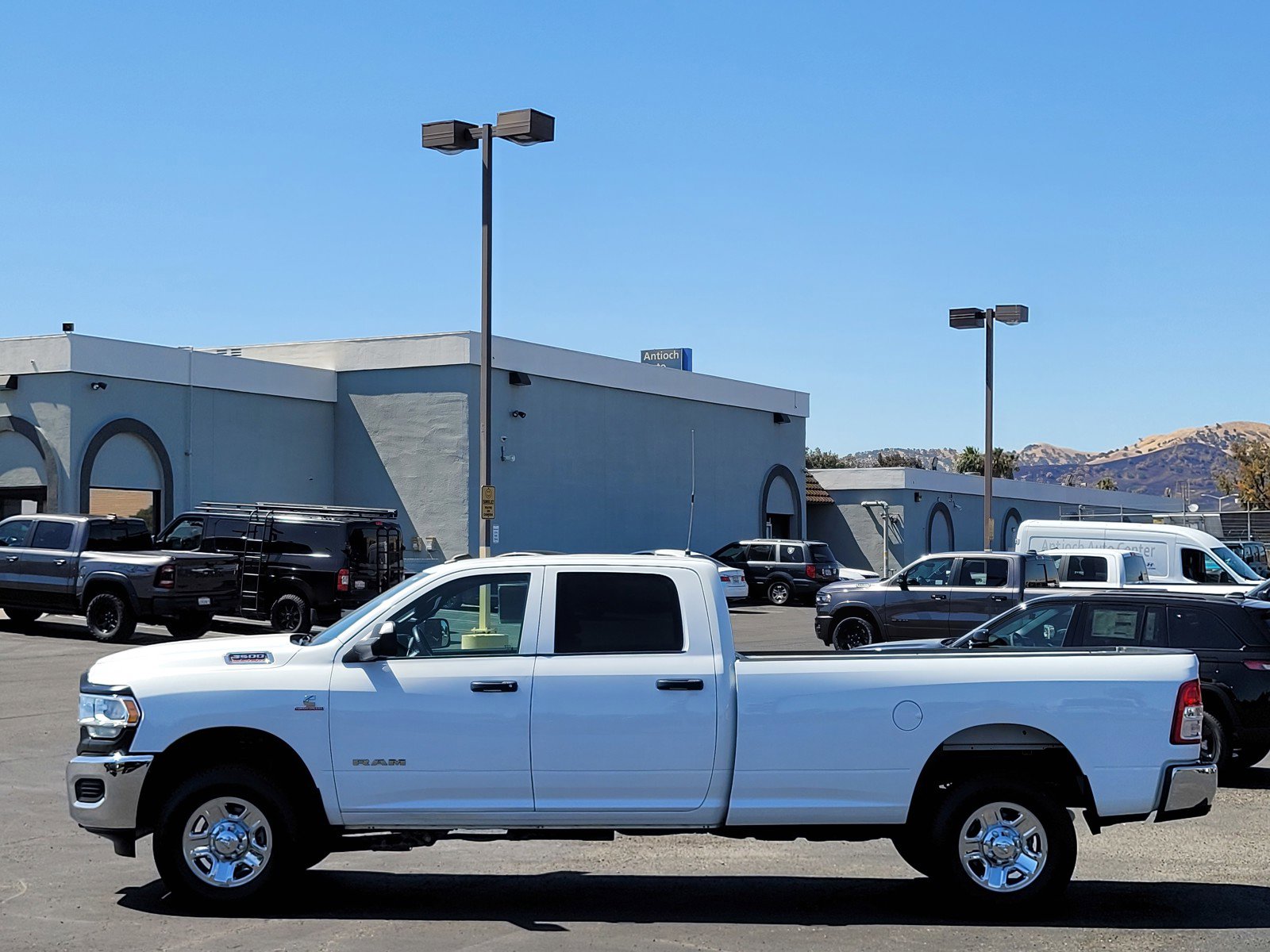 2022 Ram 3500 Tradesman photo 7