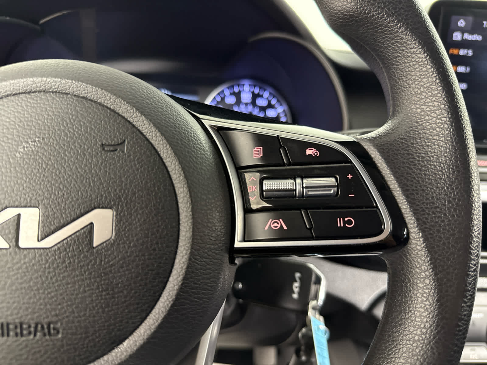 2023 Kia Forte LXS photo 28