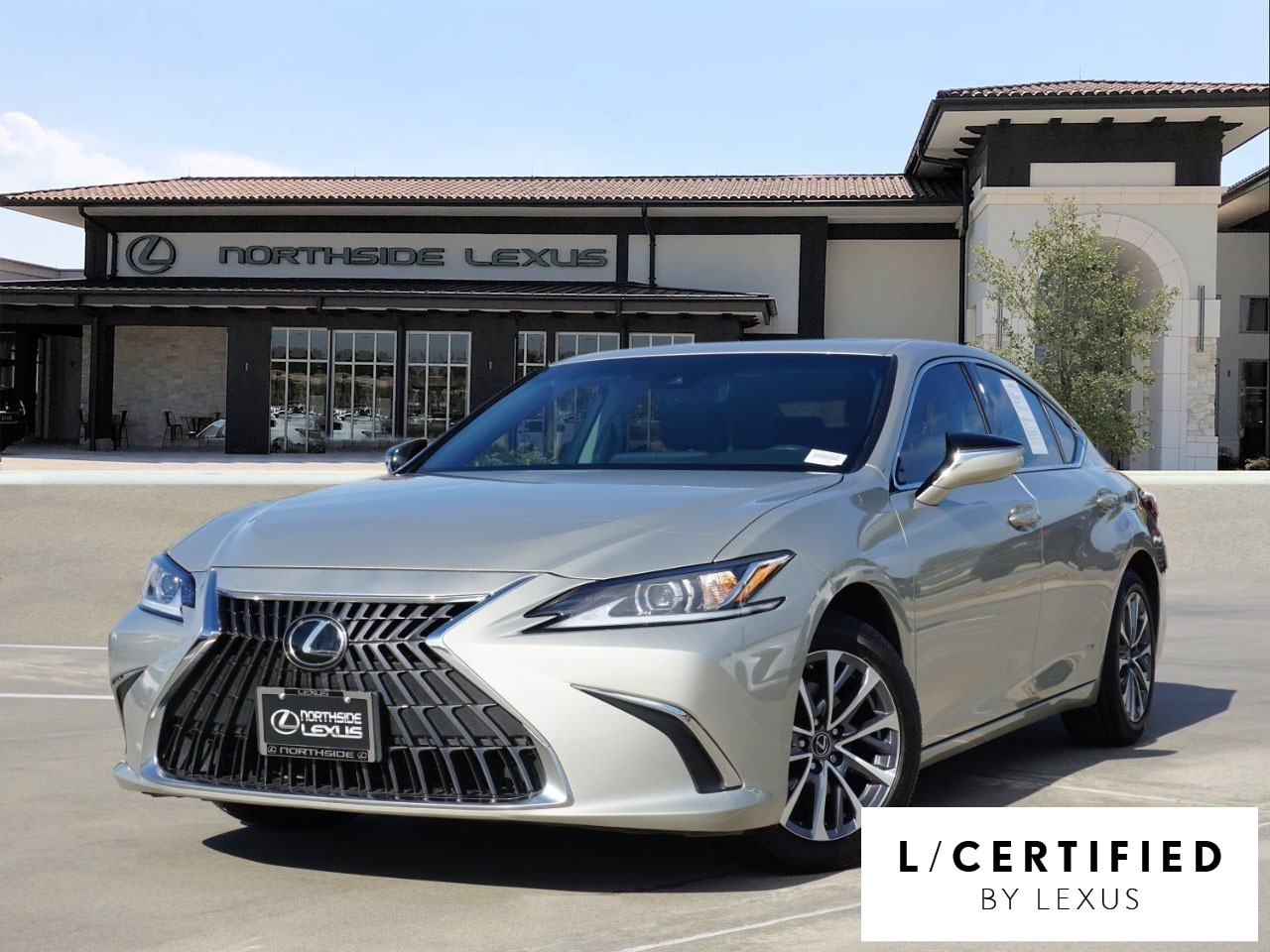 2023 Lexus ES 350's photo