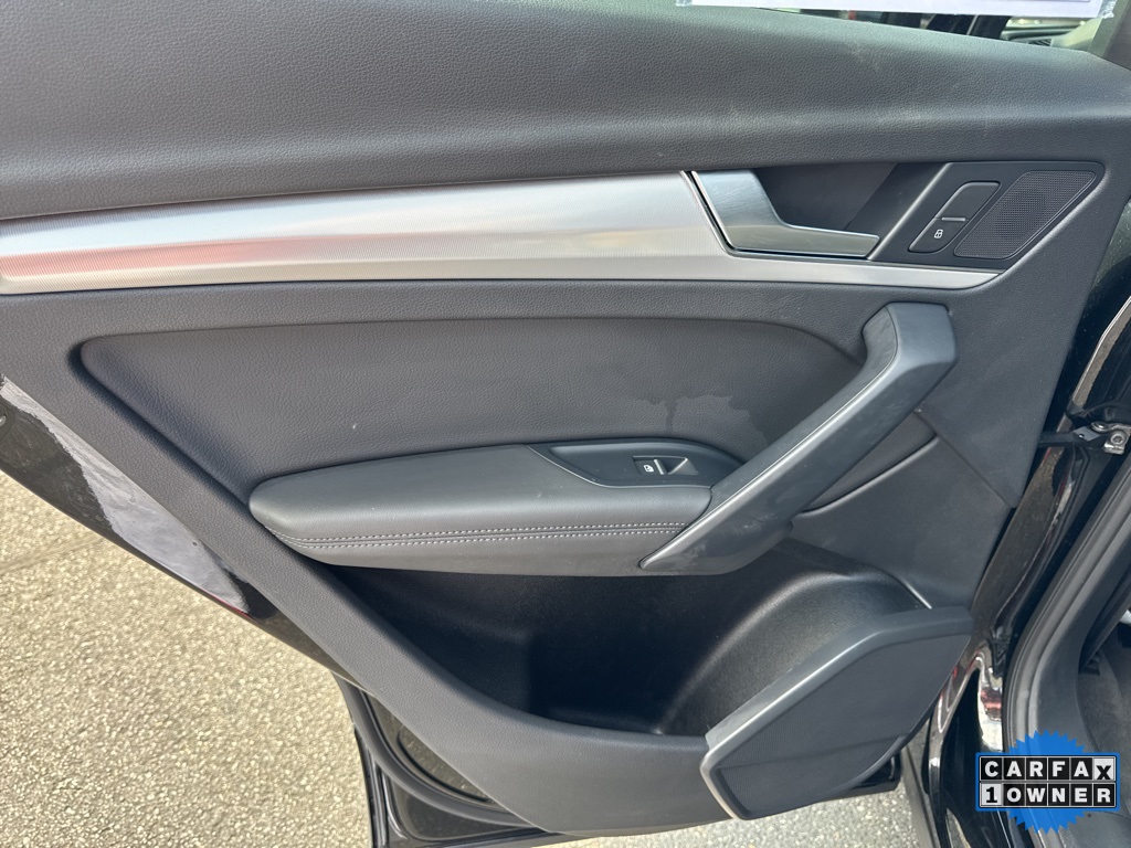 2020 Audi Q5 Premium Plus photo 33
