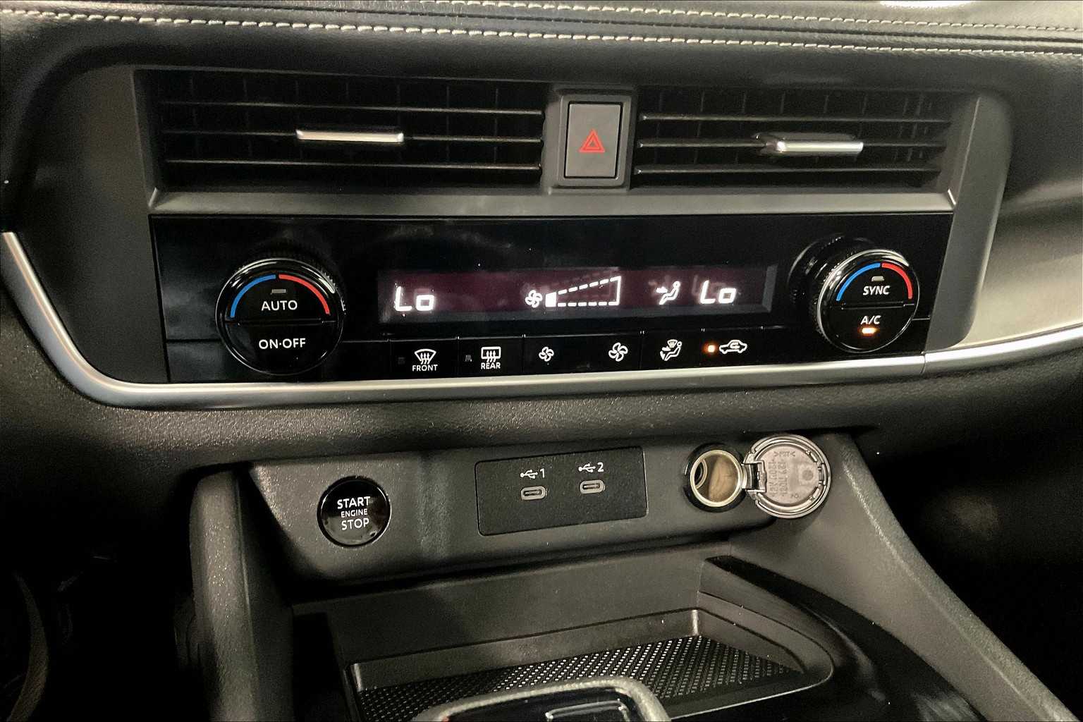 2024 Nissan Rogue SV photo 24
