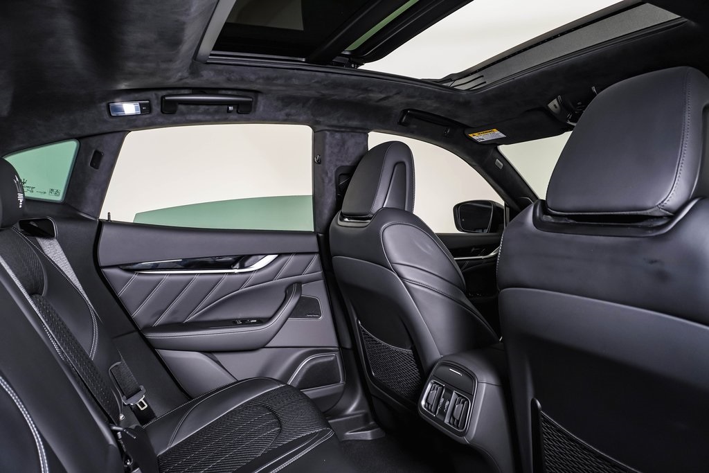 2022 Maserati Levante Modena photo 16