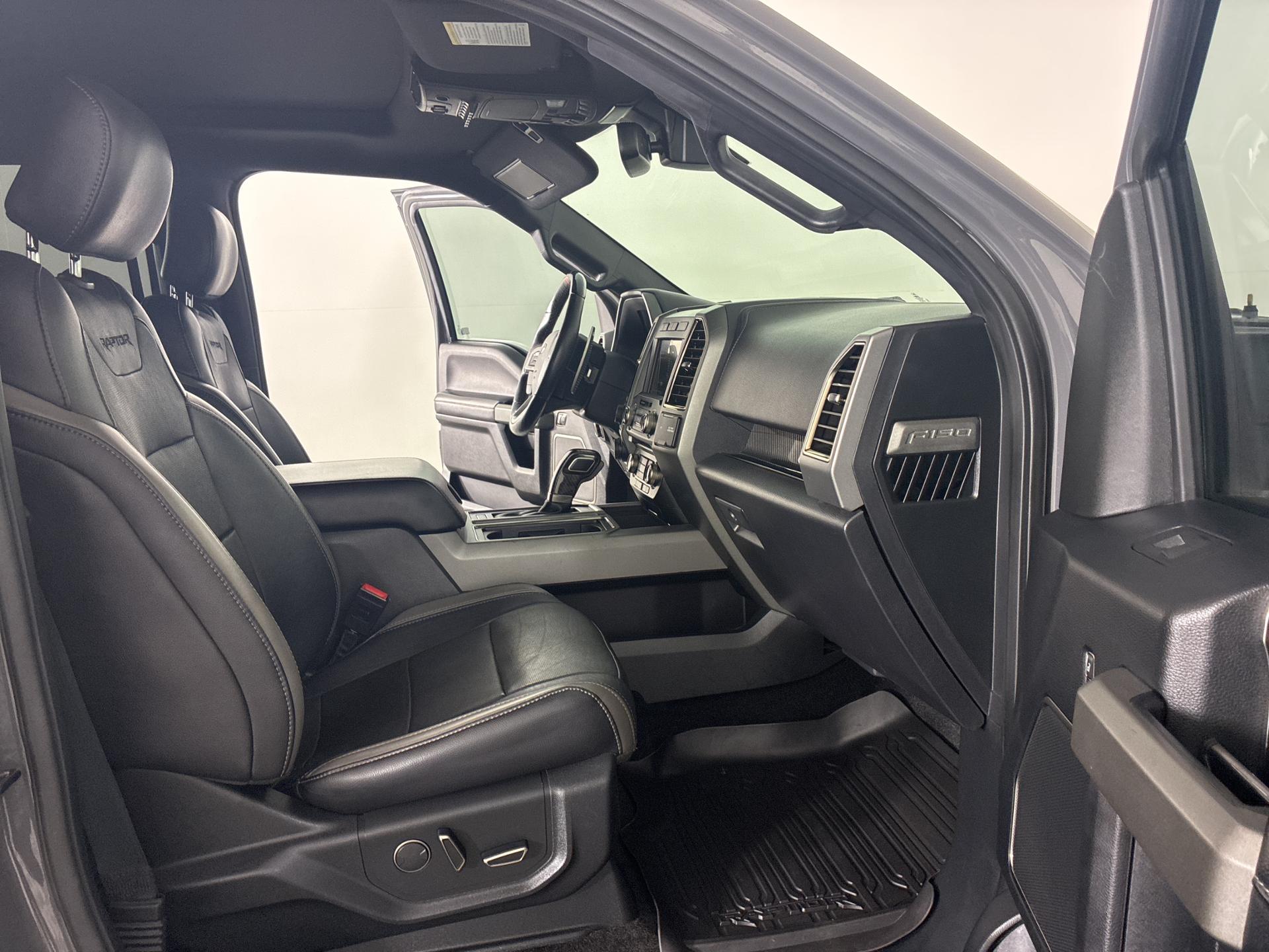 2018 Ford F-150 Raptor photo 15