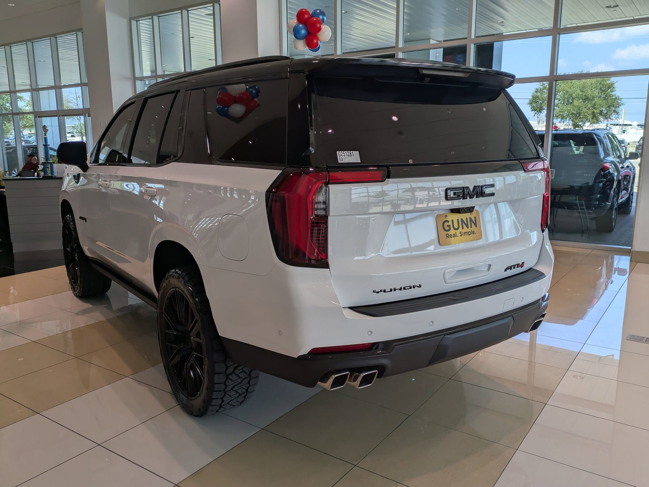 2025 Gmc Yukon AT4 Ultimate photo 4