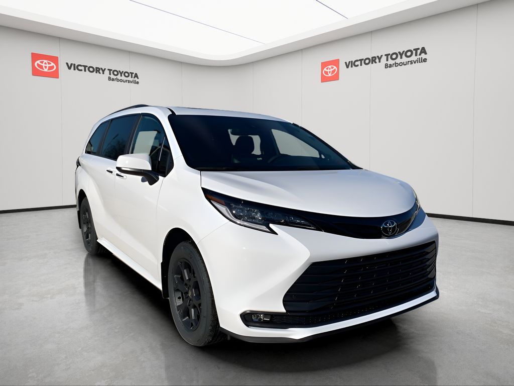 2026 Toyota Sienna Woodland Edition's photo