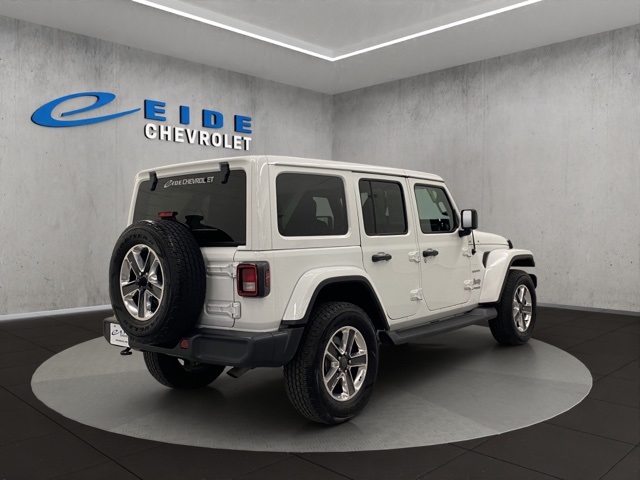 2018 Jeep Wrangler Unlimited Sahara photo 3