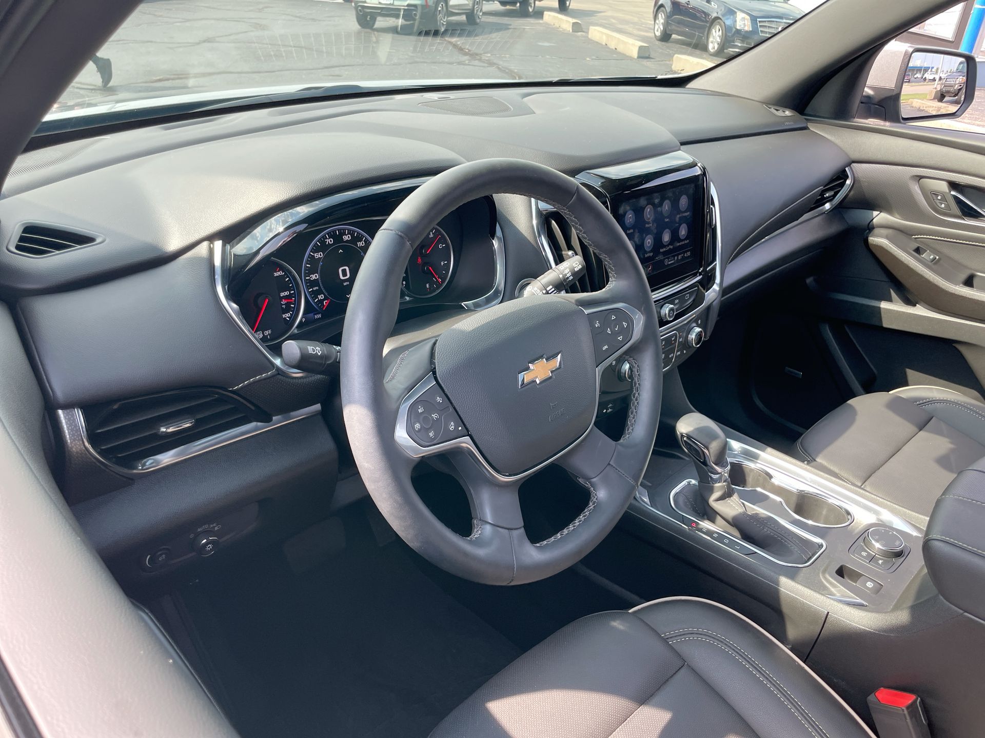2023 Chevrolet Traverse Premier photo 10