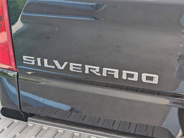 2026 Chevrolet Silverado Custom photo 4