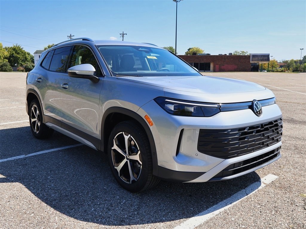 2025 Volkswagen Tiguan SE photo 6