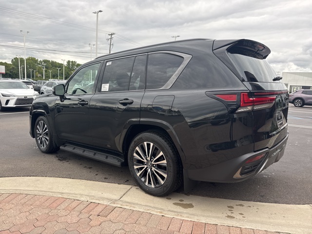 2025 Lexus LX 600 Premium photo 7
