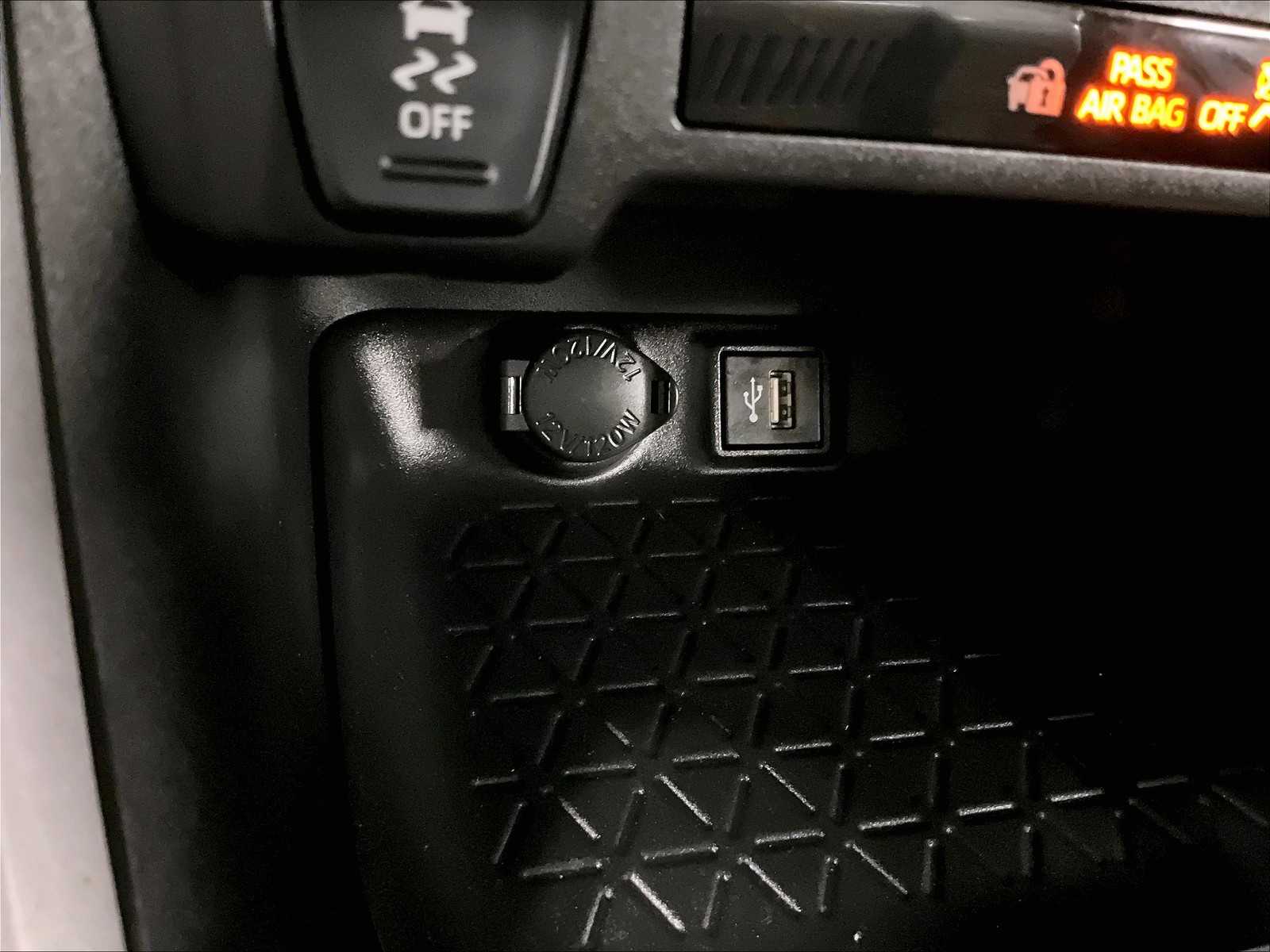 2024 Toyota RAV4 LE photo 24