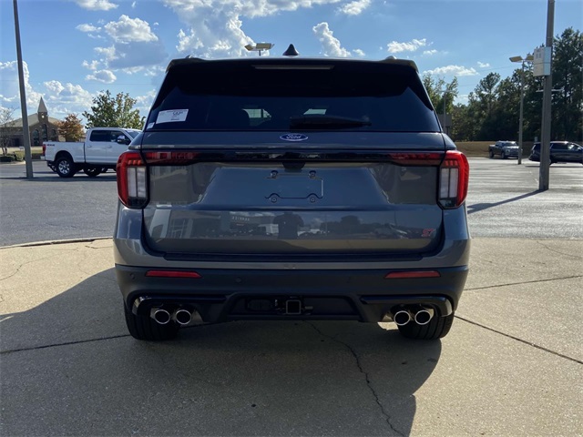 2025 Ford Explorer ST photo 2