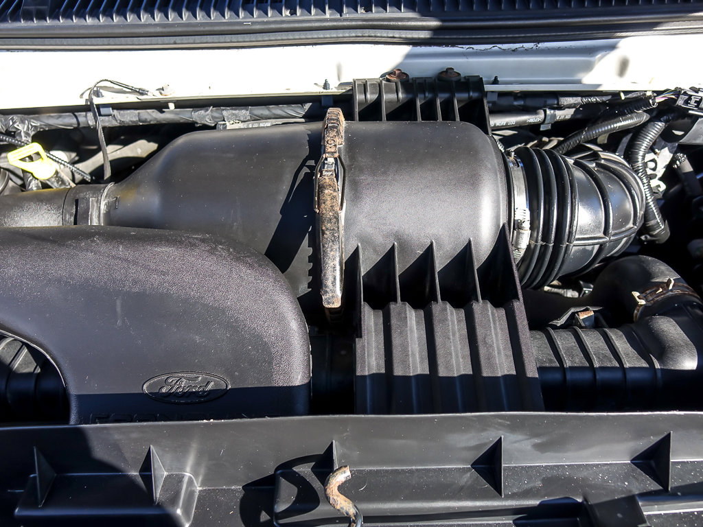 2010 FORD E-350 - Image 24