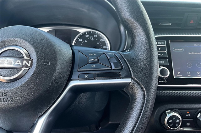 2022 Nissan Kicks S photo 12