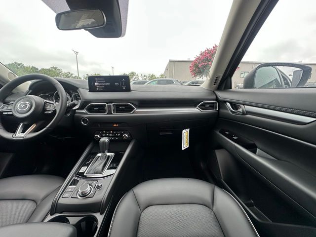 2025 Mazda CX-5 2.5 Select photo 28