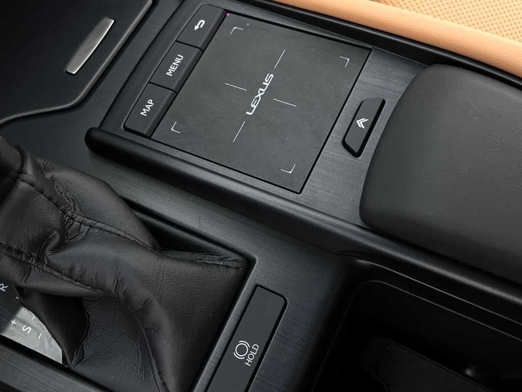 2022 Lexus ES 350 photo 24