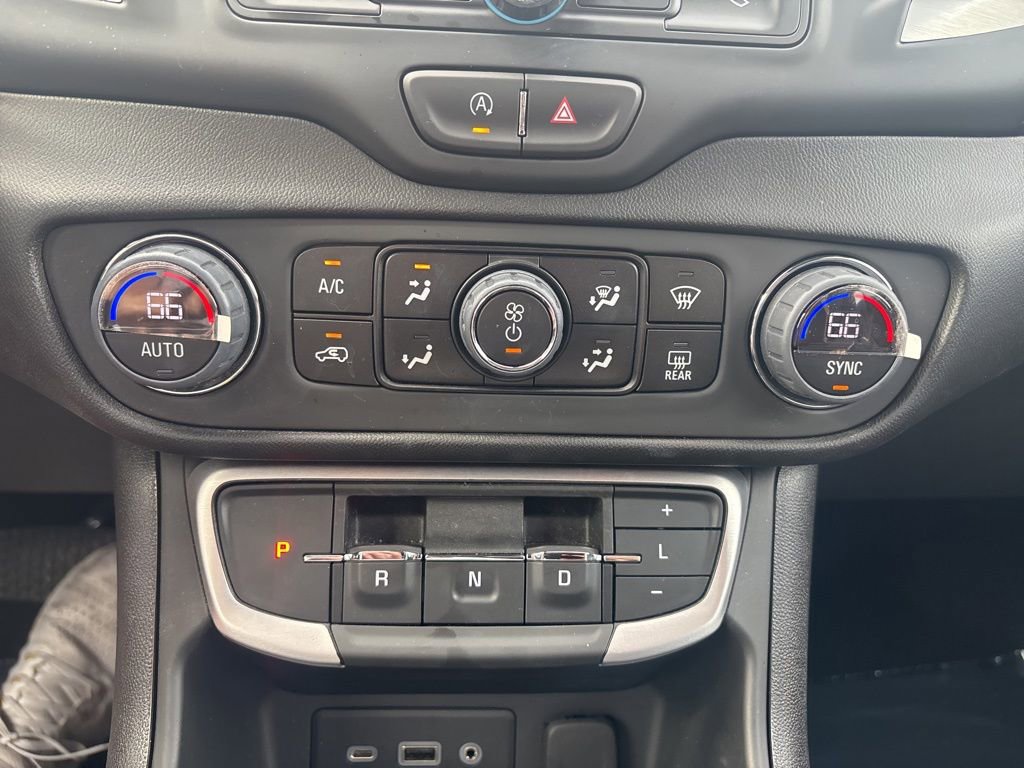 2024 Gmc Terrain SLE photo 27