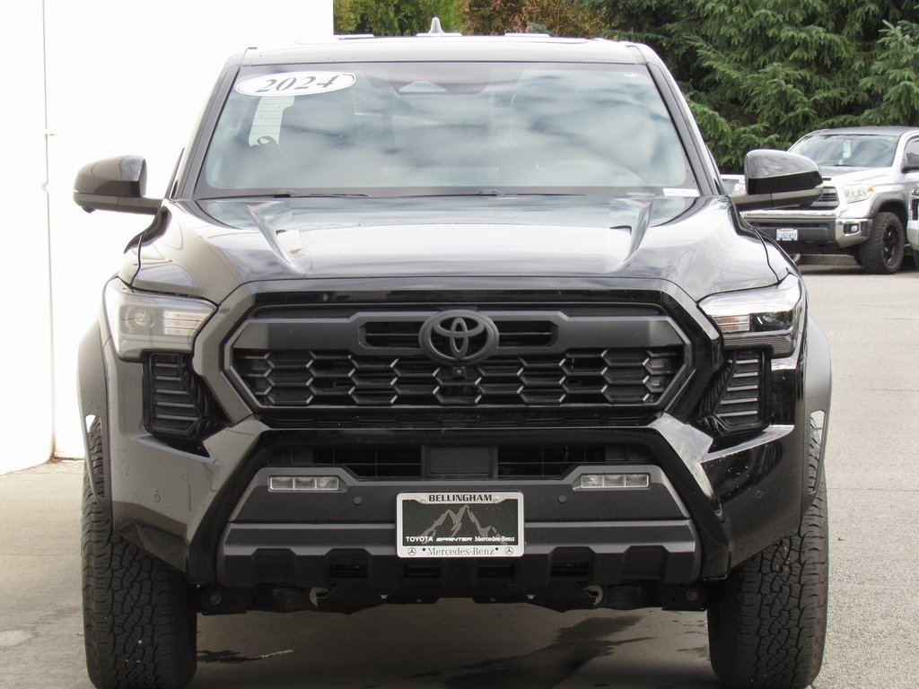 2024 Toyota Tacoma TRD Off-Road photo 3