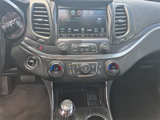 2019 Chevrolet Impala 1LT photo 16