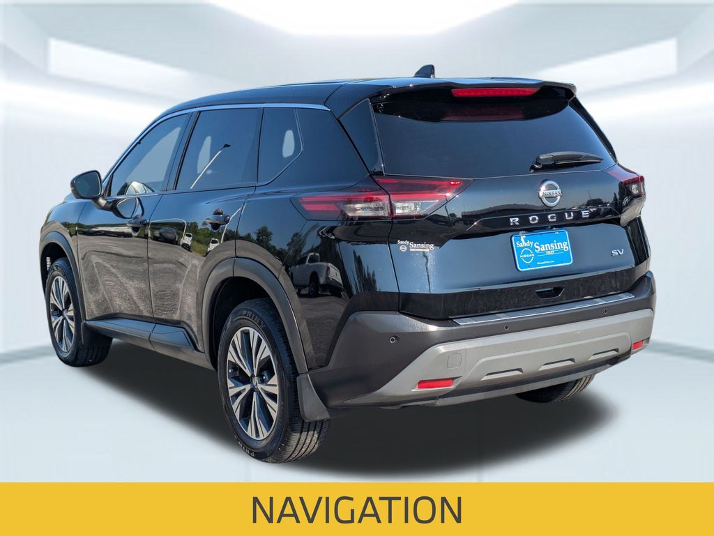 2021 Nissan Rogue SV photo 3