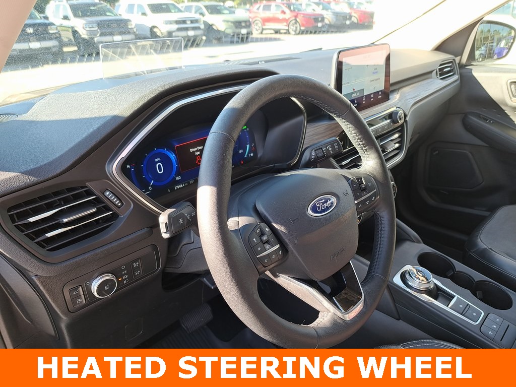 2020 Ford Escape Titanium Hybrid photo 9